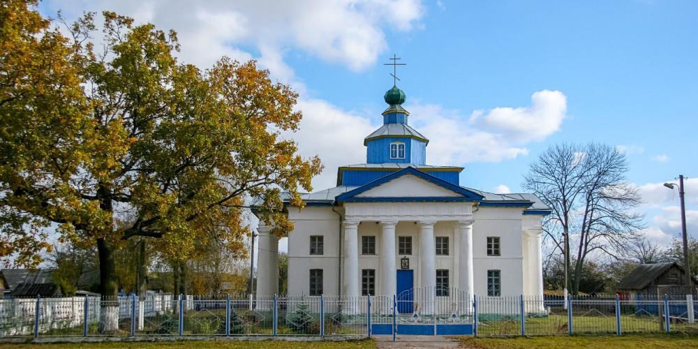 Свято-Екатерининская церковь в деревне Гадичево